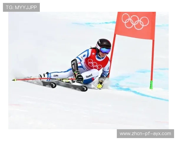 冬奥滑雪大回转选手节奏极稳