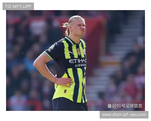 奥格斯堡对抗训练中德米罗维奇非常活跃