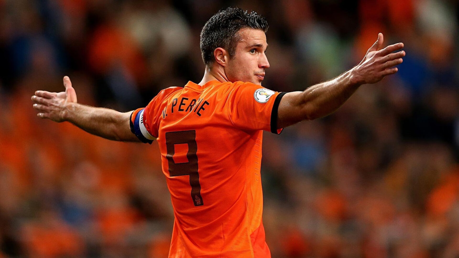 2025杭州马拉松:三万跑者竞逐“最美赛道”